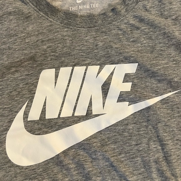 Men’s large - Picture 2 of 3